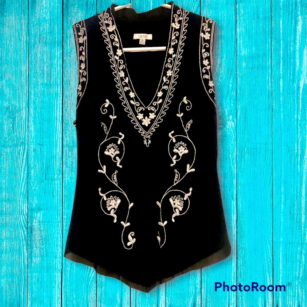 GORGEOUS embroidered/beaded sleeveless top